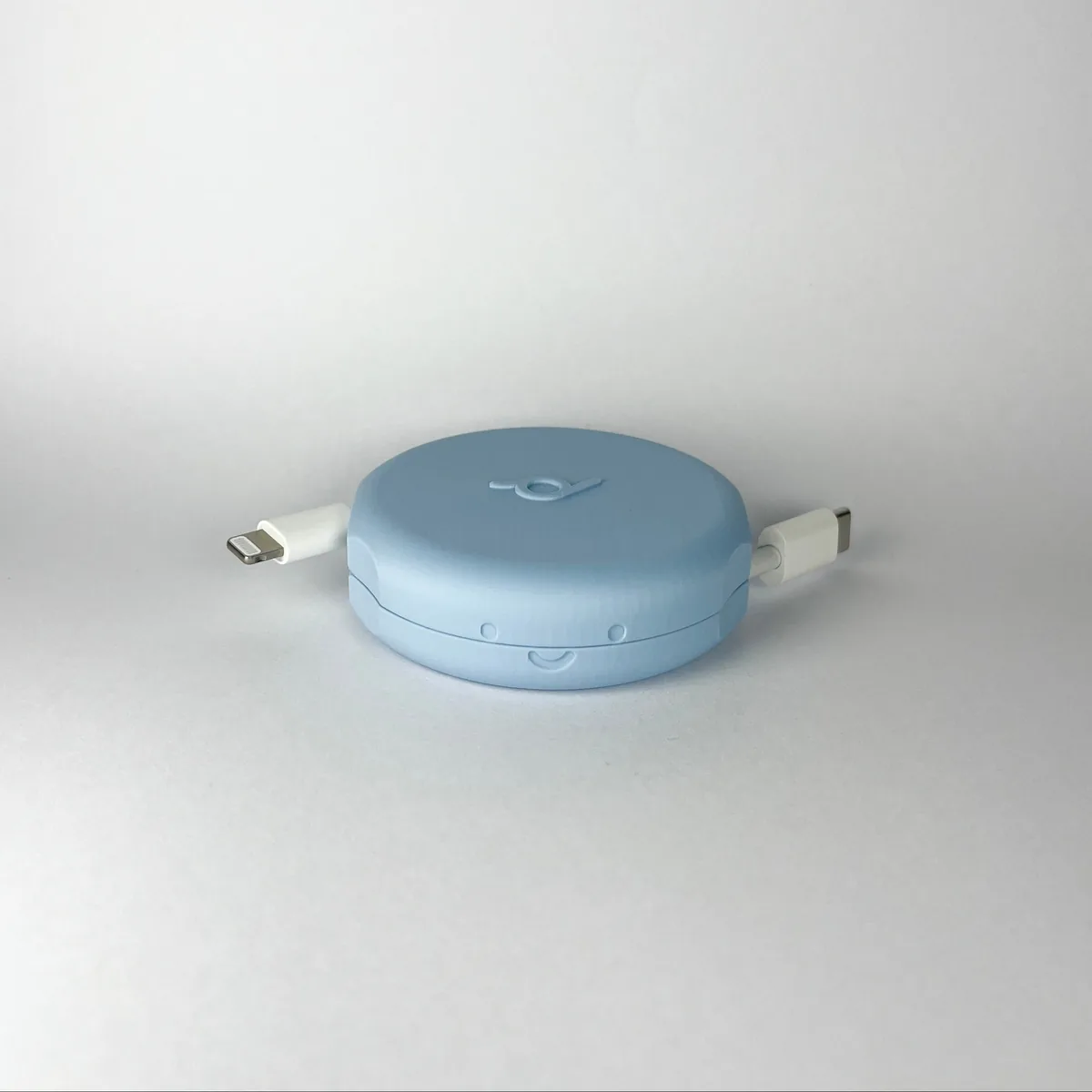 Sunny blue Pebbl 1 Mini cable organiser